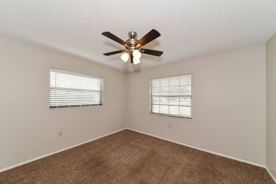 Building Photo - 2479 Wood Oak Dr