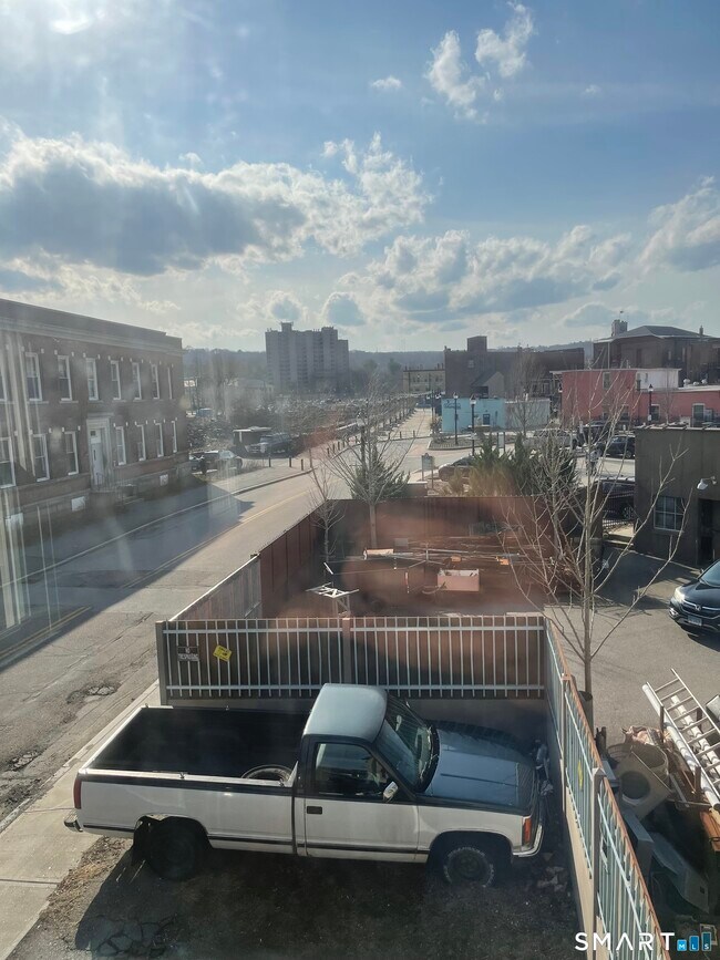 Building Photo - 85 Franklin St