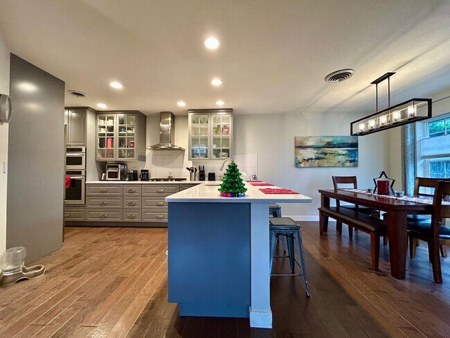 Building Photo - Welcome to your new home!