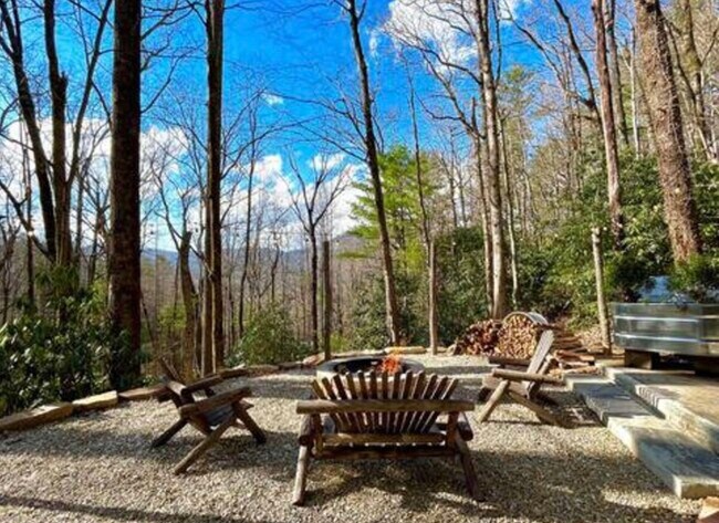 Building Photo - 59 Elm Dr