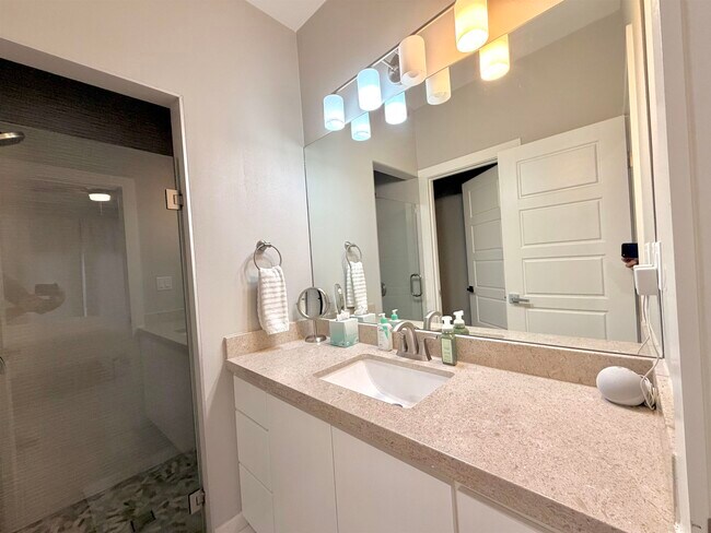 Building Photo - 9653 McPherson Rd