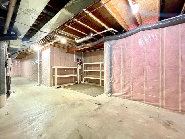Building Photo - 640 S Park Ct