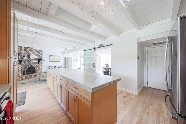 Building Photo - 601 E Forest Hills Dr