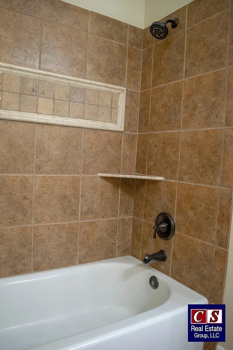 Building Photo - 388 N 3380 W