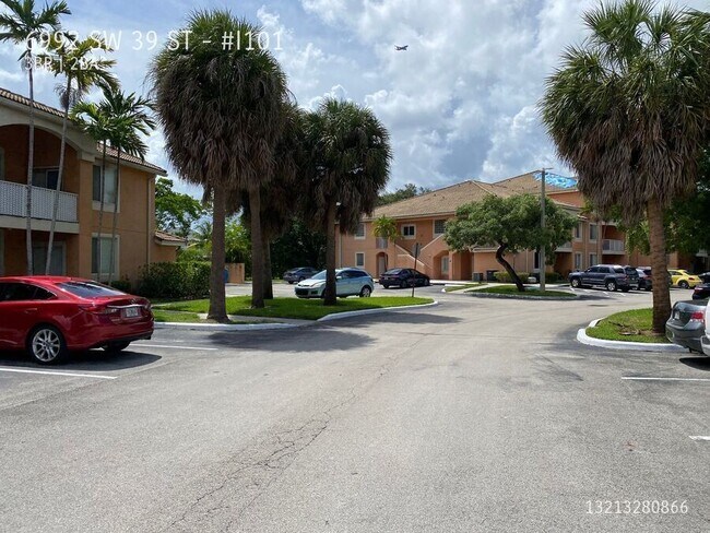 Building Photo - 6992 SW 39th St