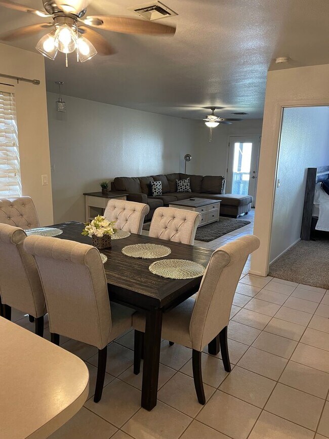 Building Photo - Furnished Condo