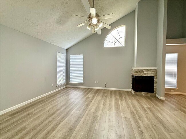 Building Photo - 9418 Westacre Pl