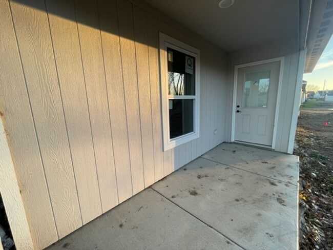 Building Photo - Italian Estates Property Management
