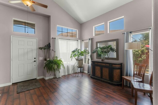 Building Photo - 958 Stratford Way