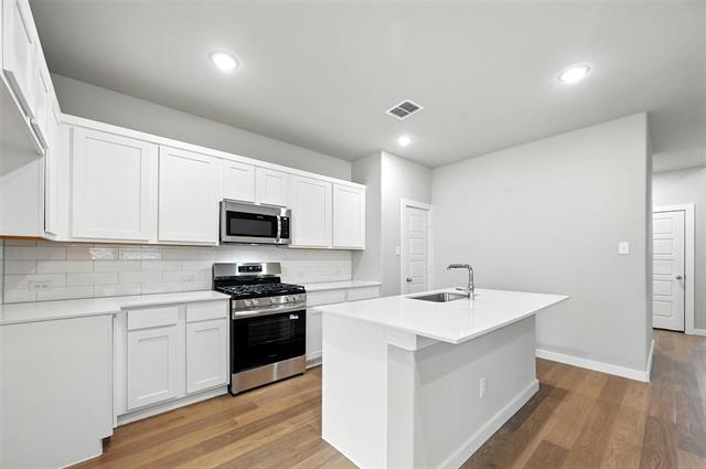 Primary Photo - 806 Pne Bch Dr