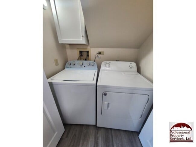 Building Photo - Everything Is New! Beautifully Renovated 3...