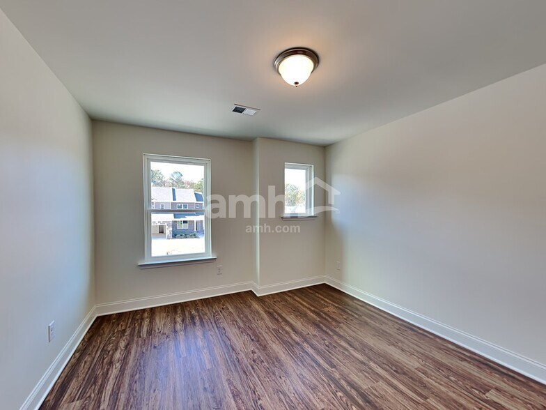 Building Photo - 1330 Ashlyn Ct