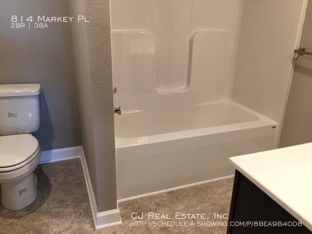 Building Photo - 814 Markey Pl