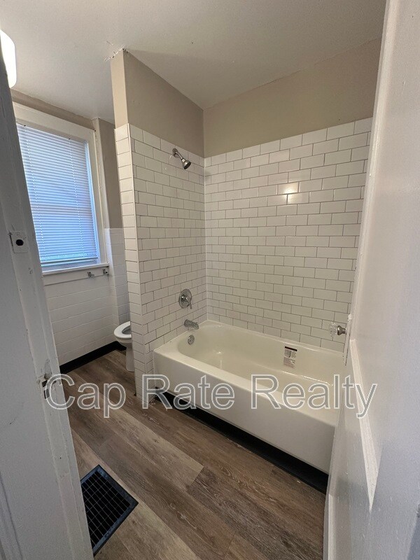 1542 E 26th Ave 1542 E 26th Ave Columbus OH 43211 Apartment Finder