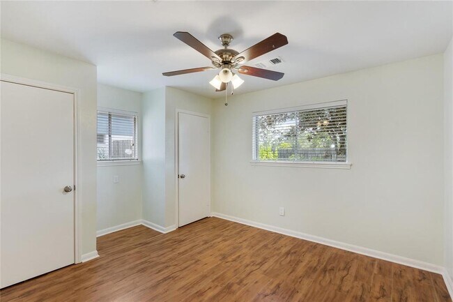 Building Photo - 759 Carlingford Ln