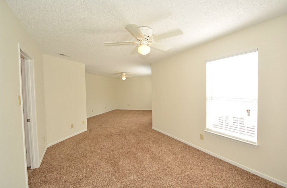 Building Photo - 10841 Zimmerman Ln