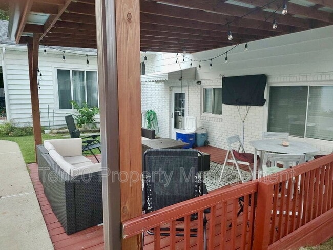 Building Photo - 4228 Will Rhoades Dr