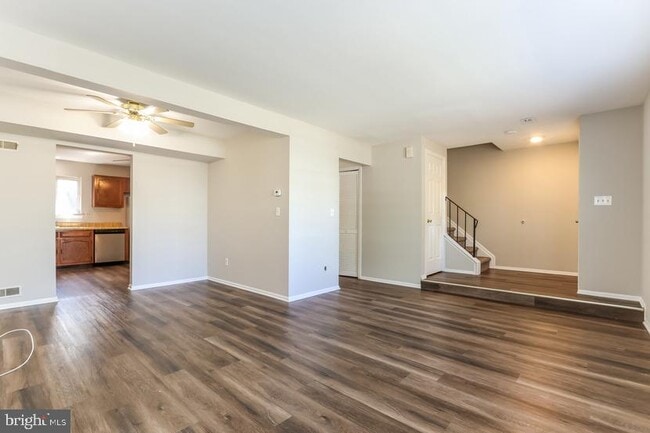 Building Photo - 190 Peregrine Dr