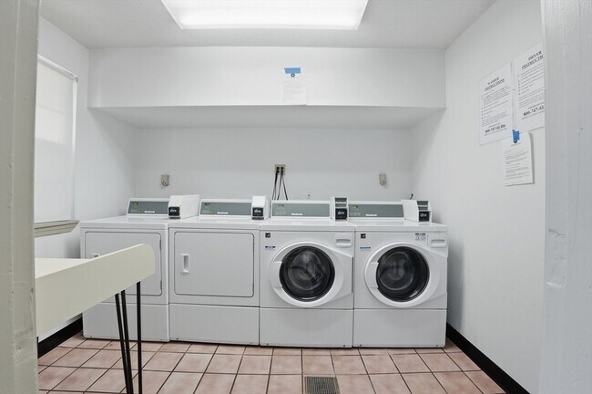 Building Photo - 180 Main St