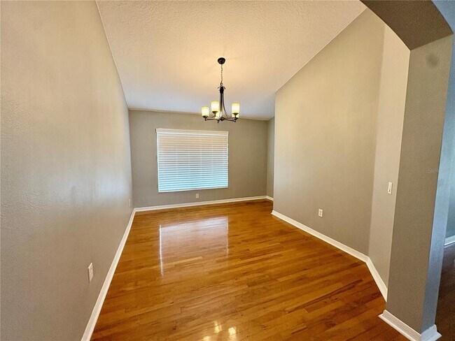 Building Photo - 3325 Manor Cove Cir