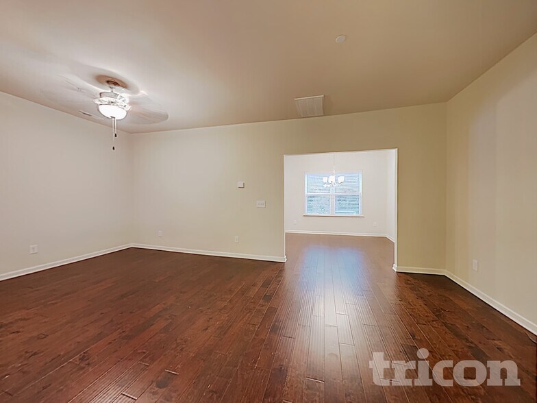 Building Photo - 139 Hickory Station Ln