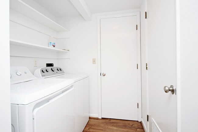 Building Photo - Dog-Friendly Rental Near Downtown & UVA