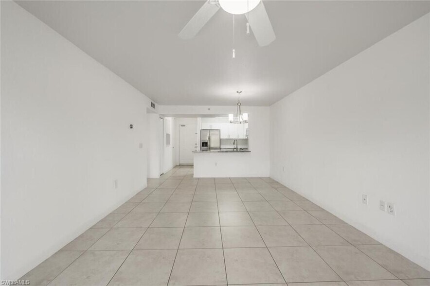 Building Photo - 8244 Key Royal Cir