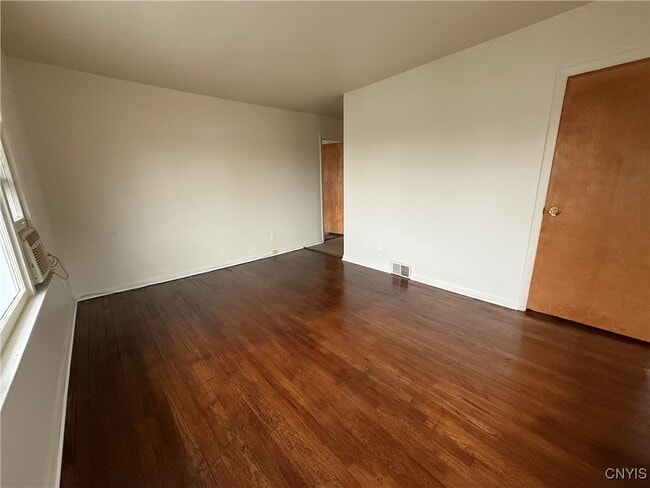 Building Photo - 483 Pleasantview Ave