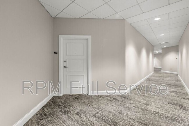 Building Photo - 110 31st Ave N