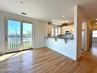 Building Photo - 865 Arnold Ave