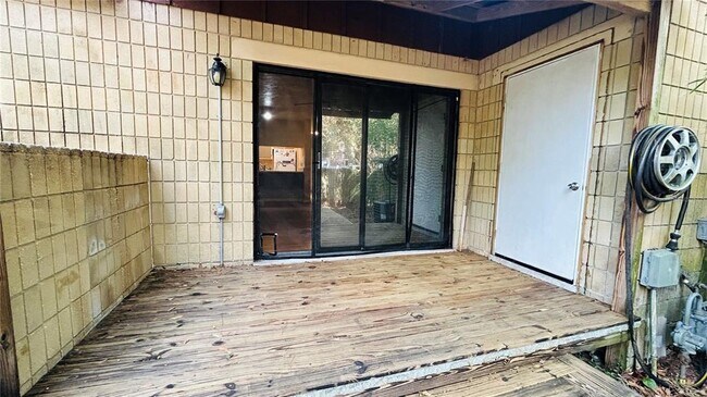 Building Photo - 4328 SW 69th Terrace