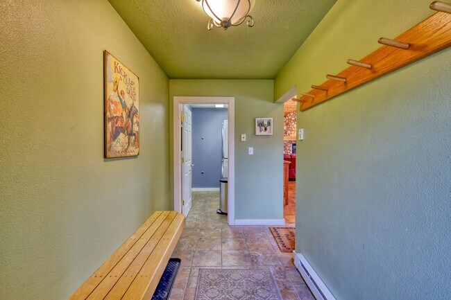 Building Photo - 313 Firelight Dr