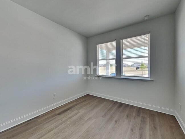 Building Photo - 378 Golucke Wy