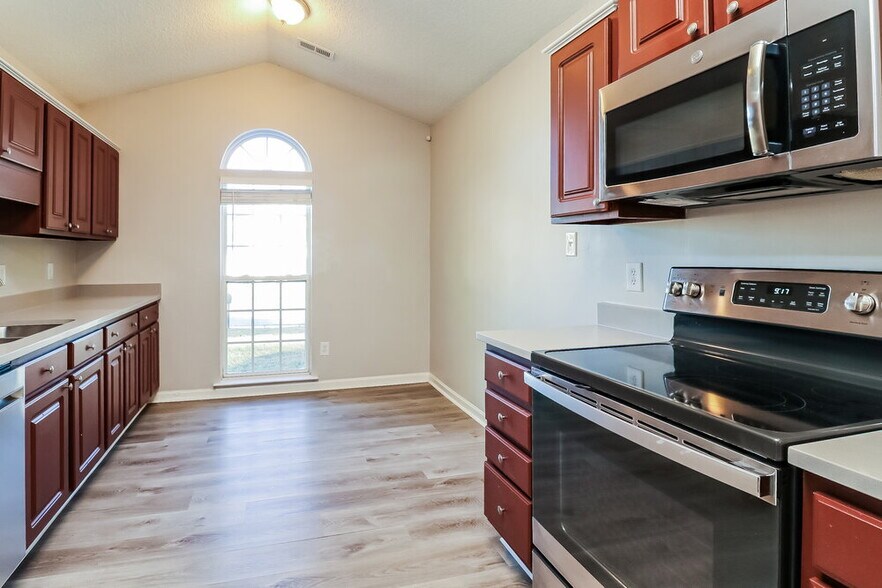 Building Photo - 3044 Hawick Commons Dr