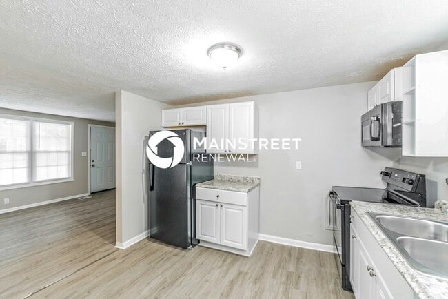 Building Photo - 3 Bedroom Pet-Friendly Home in Louisville, KY with Main Street Renewal