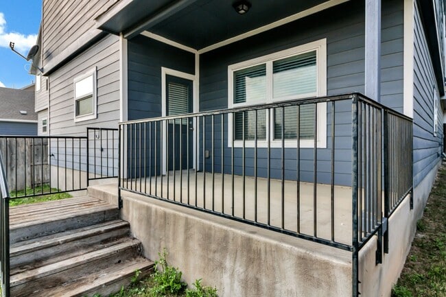 Building Photo - COMING SOON - MID MAY