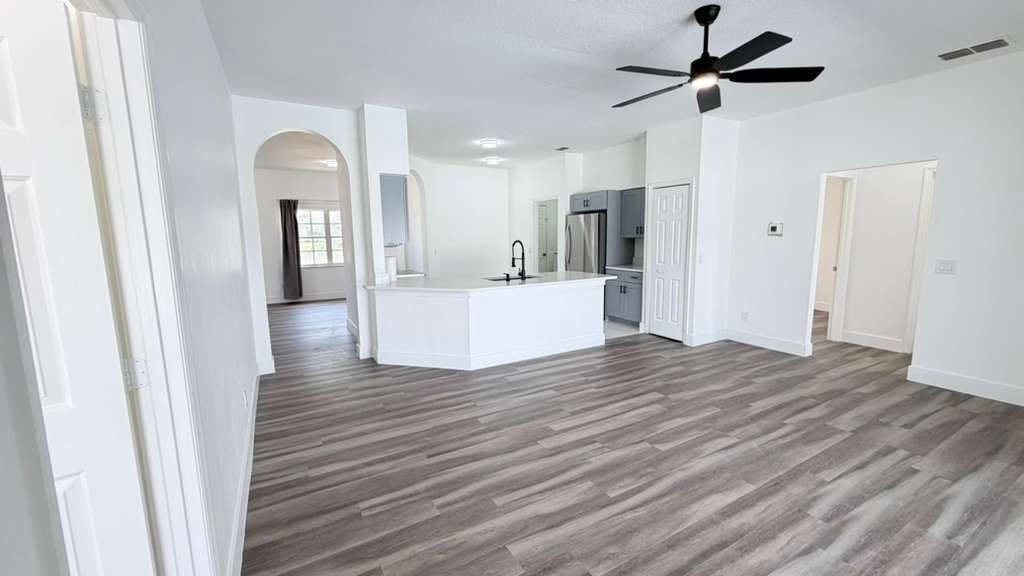 Building Photo - 906 Berwick Dr