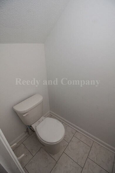 Building Photo - 8349 Honey Dew Cove