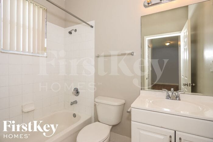 Building Photo - 24521 SW 110th Ave