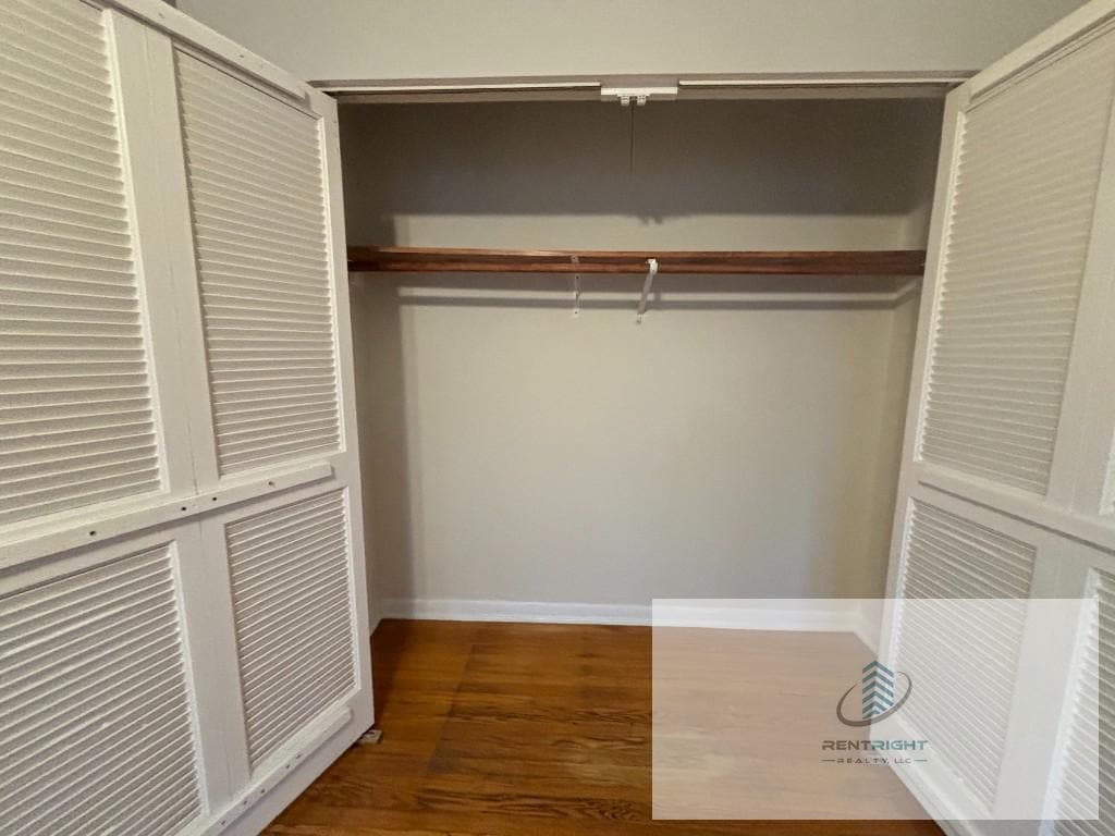 Building Photo - 755 W Buena Ave