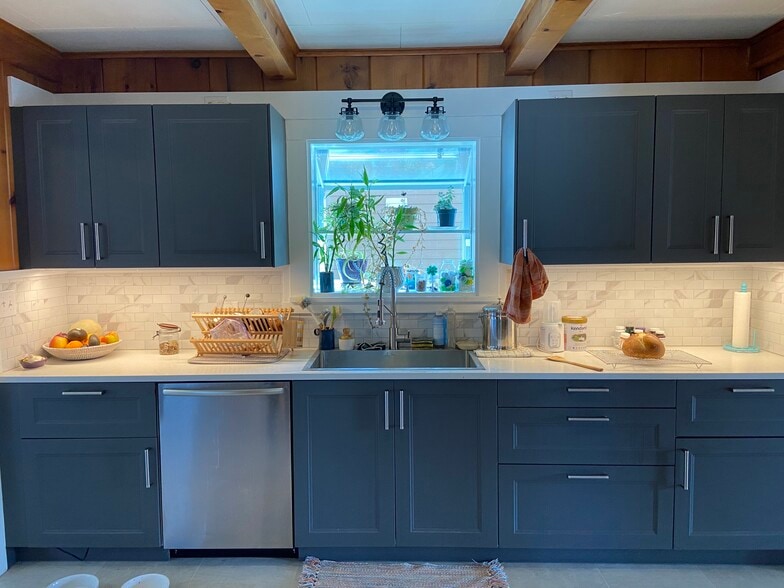 Kitchen - 6814 North Boston Avenue