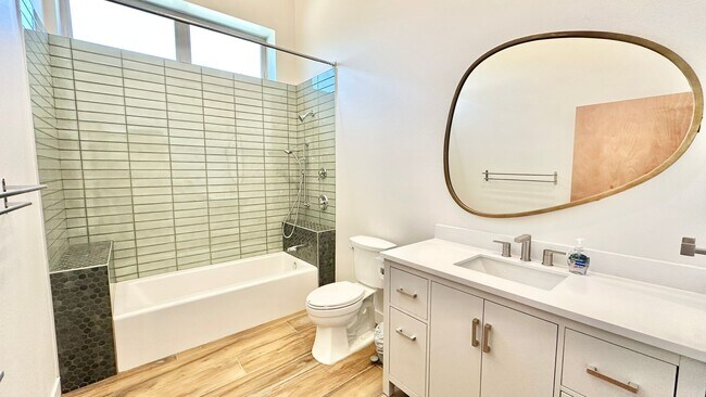 Building Photo - Beautifully Remodeled Top to Bottom Single...