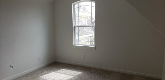 Building Photo - 10611 Hidden Rock Dr