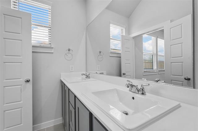 Building Photo - 3906 Monticello Dr