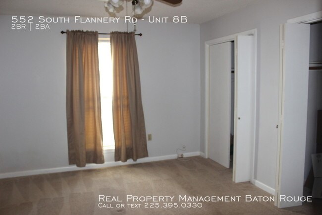 Building Photo - Townhome on S. Flannery