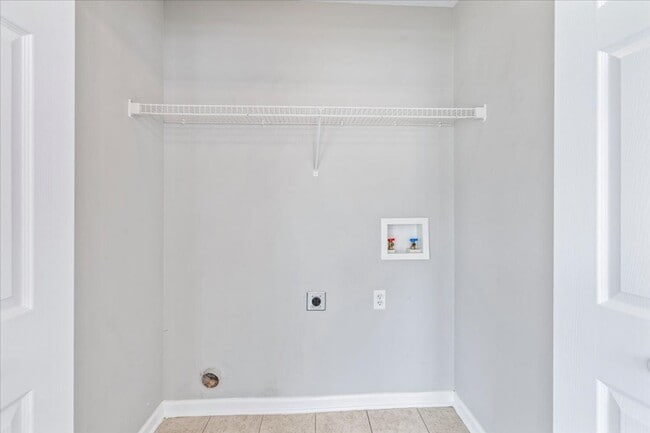 Building Photo - 205 Sonata Cir