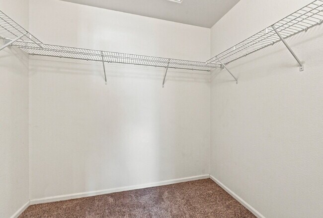 Building Photo - $2,040.95 with $300 Off the first month's rent - 2 Beds, 2.5 Baths, Townhome in Fountain with 2-C...