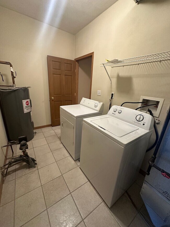 Building Photo - 10318 Metalmark Ln