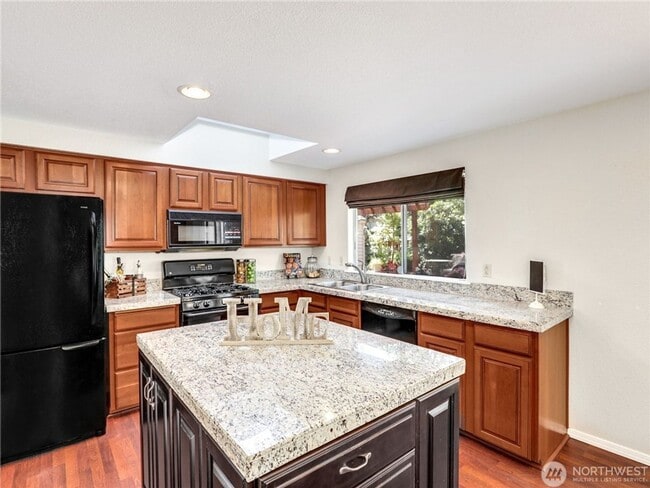 Building Photo - 3bd/2.5ba Woodinville House
