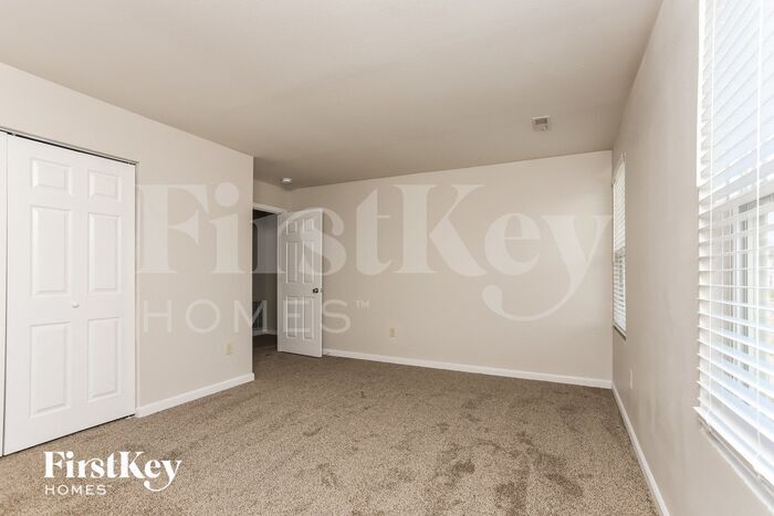 Building Photo - 517 Glengarry Ct